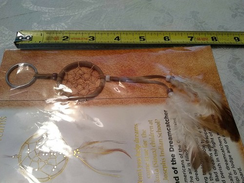 2 Lakota Sioux Marrón Atrapasueños 1.75" Plumas Colgante de Pared Decoración Coche Hogar NUEVO - Imagen 6 de 11