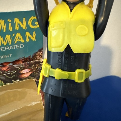 Playart Toys Swimming Frogman modello a batteria # 3267 Scuba Steve FUNZIONANTE - Foto 4 di 24