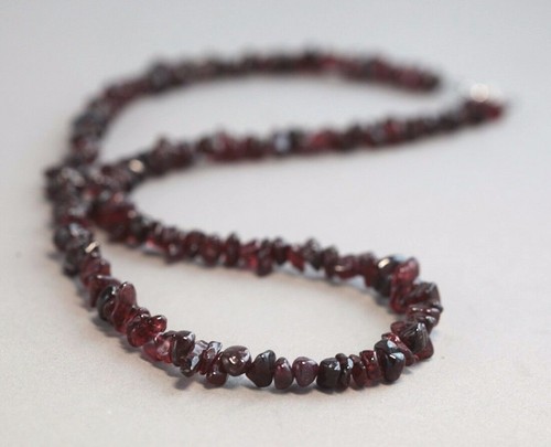 RED GARNET NECKLACE WITH 925 STERLING SILVER CLASP 19" JANUARY BIRTHSTONE - Picture 3 of 4