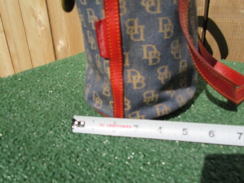 Vintage Dooney & Bourke Blue Red Denim DB Print North South Bucket Shoulder Bag - Picture 8 of 12