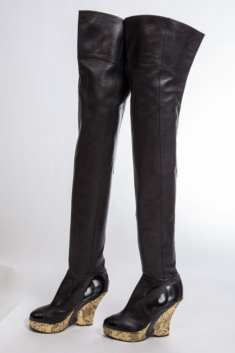 【美脚を目指すアナタへ♡】CHANEL レギンス 25S CHANEL PARIS-MOSCOU MOSCOW Thigh High Leather Platform Boots