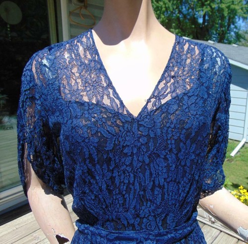 VTG 1930S BLUE ALENCON LACE DRESS WITH DECO STITCHING MED TO LG - Picture 2 of 12