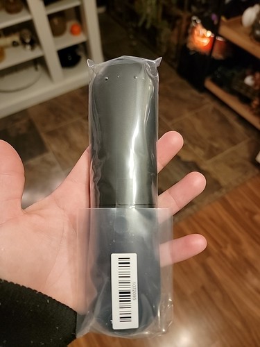 NEW Xumo Streaming Device Remote With Voice Control Model PR3-UQ - Picture 3 of 3