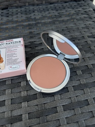 THE BALM COSMETICS CINDY-LOU MANIZER HIGHLIGHTER SHIMMER EYESHADOW ORIGINAL 8.5g - Picture 3 of 4