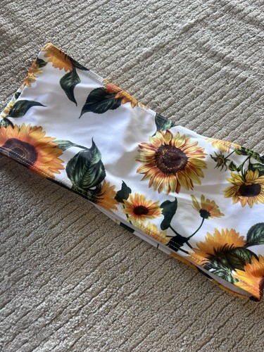 Zaful Bikini Set Size S Yellow and white Sunflower. Polyester/ Spandex - Picture 6 of 6