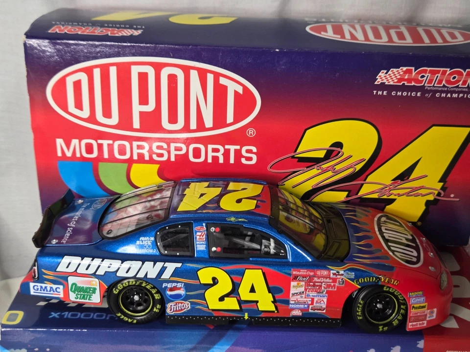 Jeff Gordon #24 DuPont Chevrolet 2001 Monte Carlo Stock 1/24 Action Ltd Ed 2001 - Image 2 of 4