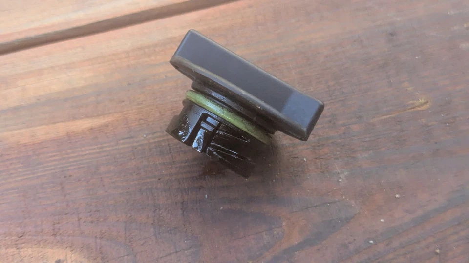 2008 2009 2010 2011 2012 Ford Escape 3.0L Engine Oil Filler Cap Cover Lid OEM - Image 2 of 2