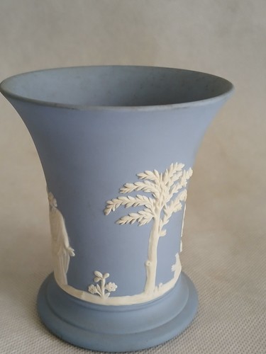 WEDGWOOD Joli vase à décor de scène antique et angelots (v1) - Bild 3 von 6