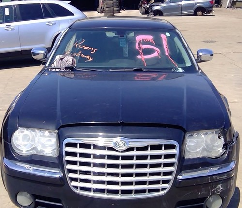 05 2006 07 08 09 10 Chrysler 300 Rear View Mirror w/ Automatic Dimming - Picture 2 of 12