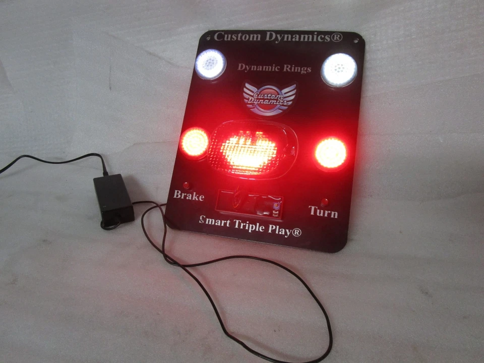 Custom Dynamics LED Tail Light Turn Signal Display - Image 2 of 4