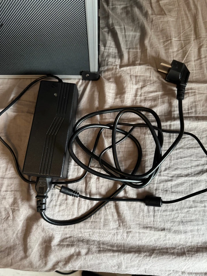 LoveBotz The Milker Máquina Stroker Automática Deluxe (AE371) Foto 3 de 3