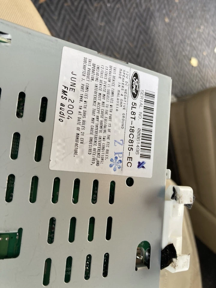 OEM FORD MERCURY MACH 300 AUDIÓFILOS RADIO SATELITAL CAMBIADOR UNIDAD REPRODUCTOR ESTÉREO Foto 2 de 4