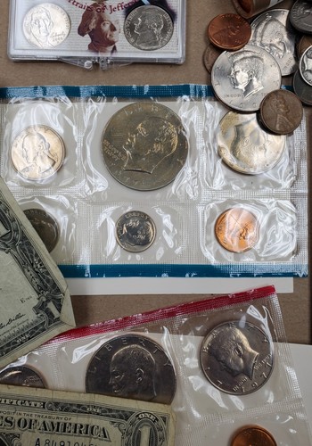 HUGE ESTATE SALE LIQUIDATION LOT, Silver Coins, Proof Sets, Old Currency, Medals - Picture 18 of 24