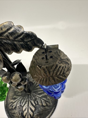 Juego de 3 piezas cocteleras colgantes de sal/pimienta de uva MCM de vidrio de colección con soporte de metal envejecido - Imagen 16 de 17