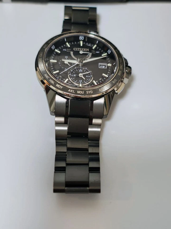 Citizen Attesa World Time Watch AT9025 55E Dual Direct Flight Titanium - Imagem 3 de 4