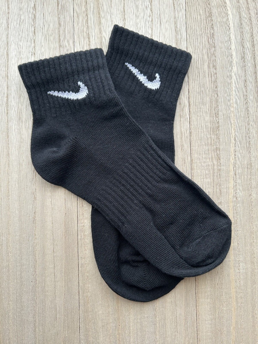 nike black crew socks medium