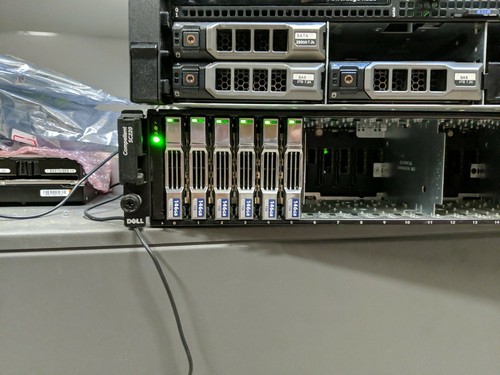 Dell Compellent SC220 2U 2x SC2 EMM Controllers rail kit 6*146gb 15k sas bezel - Picture 3 of 10