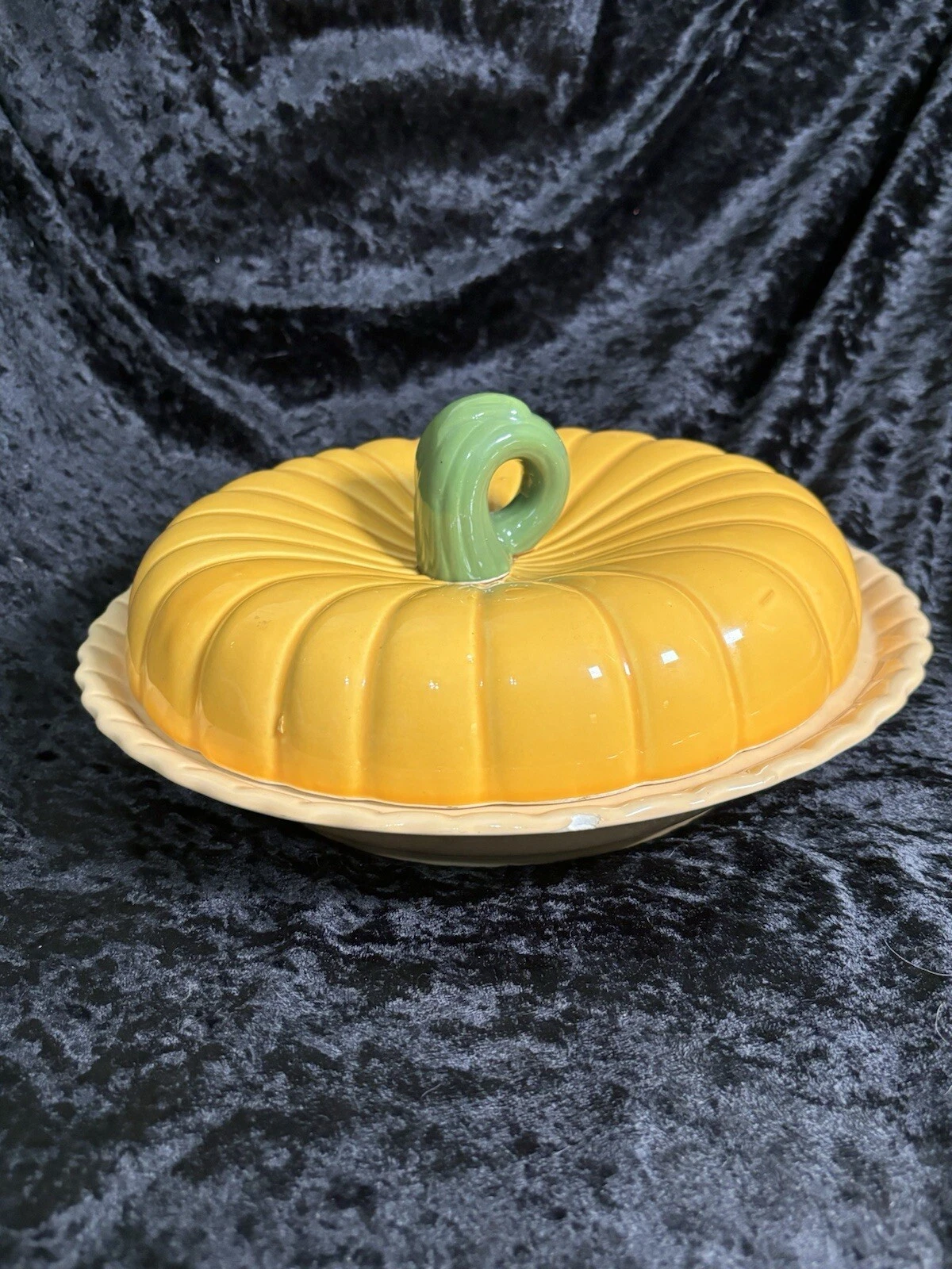 Pumpkin Pie Dish Lid Keeper Baking Autumn Recipe Plate Thanksgiving Fall Crazing