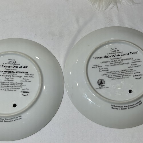Disney Memories 2 Plates Bradford Exchange Cinderella & Snow White READ DESCRIPT - Picture 2 of 13