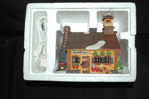NIB Dept 56 Sleepy Hollow School New England Village Lighted House - Picture 9 of 10