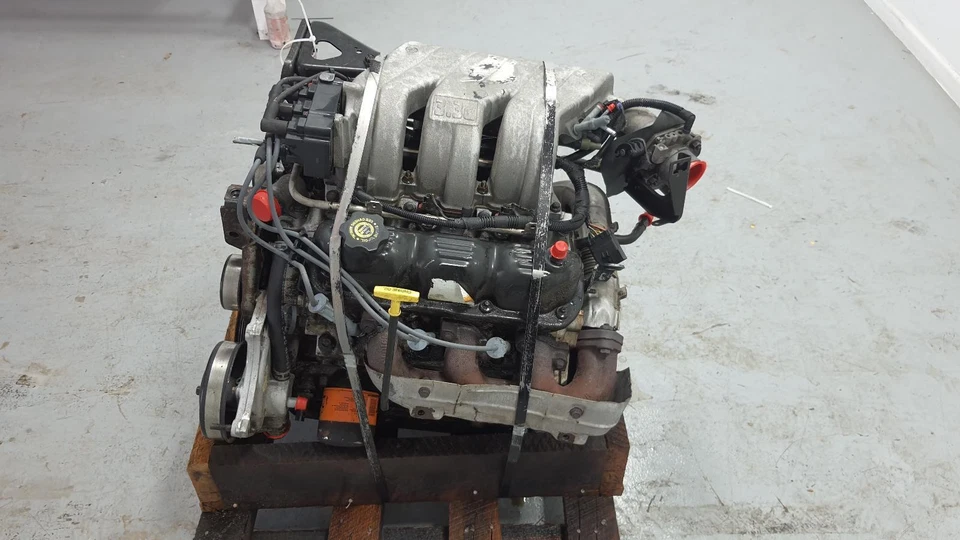 1999-2000 TOWN & COUNTRY VOYAGER CARAVAN Engine 3.3L (6-201) VIN G flex fuel 99 Foto 3 de 4