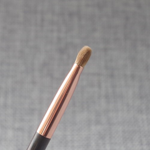 Resilient Golden Sable Hair Small Eye Shadow Brush Pro Handmade Makeup Brush - Picture 4 of 6