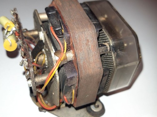Motor (für Seilantrieb UKW/AM) aus Saba Meersburg Automatic 100 - Röhrenradio - Bild 6 von 10