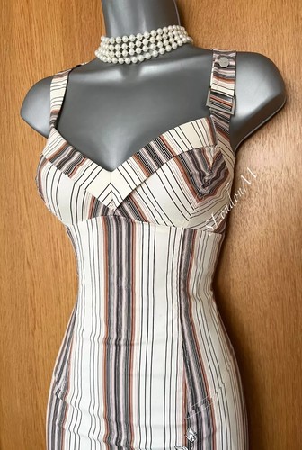 Karen Millen UK 10 Cream Stretch Cotton Embroidered Pleated Hem Pencil Dress 38