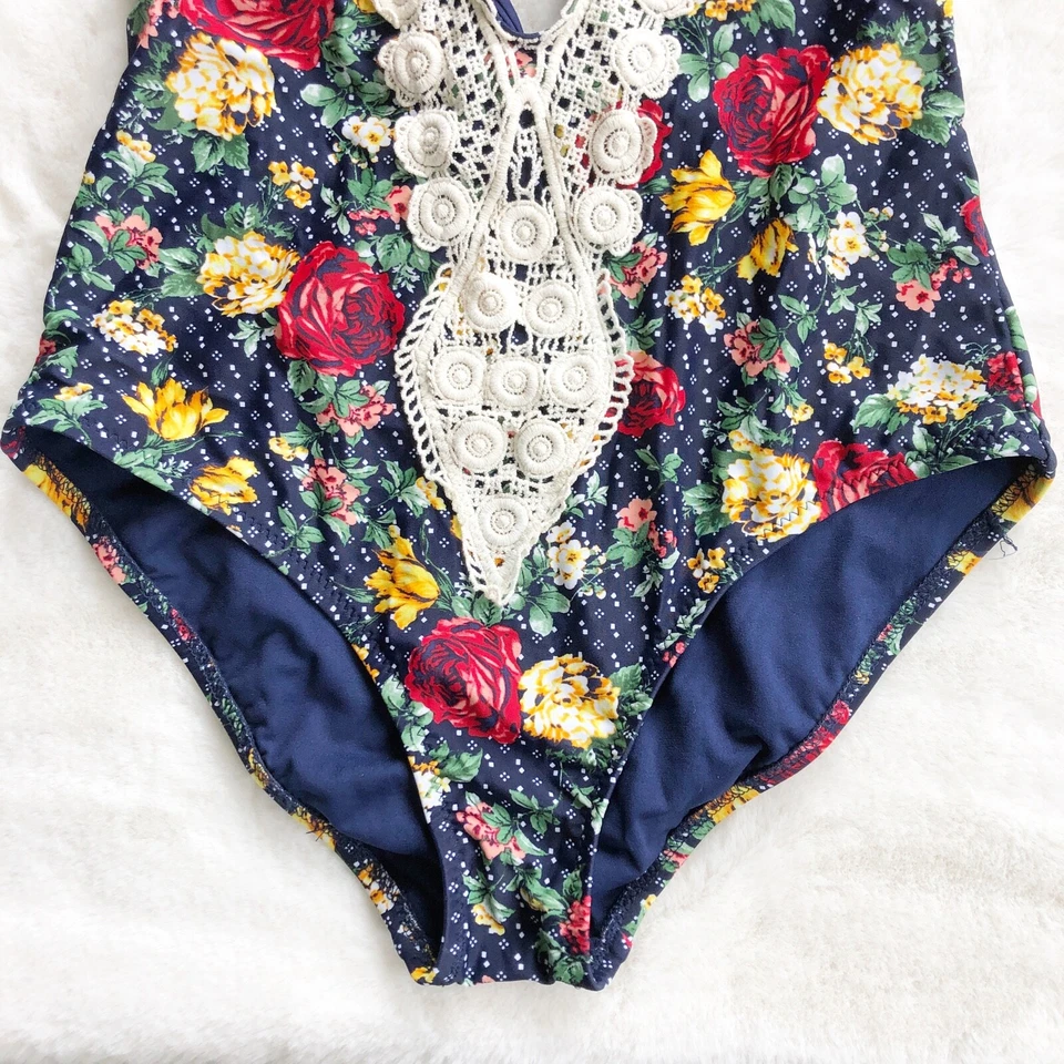 Traje de baño Mossimo talla M multicolor floral boho crochet encaje ribete inmersión de una pieza Foto 2 de 4