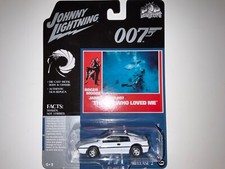 JOHNNY LIGHTNING 1/64 *JAMES BOND* “SPY WHO LOVED ME” WHITE LOTUS ESPRIT S1 NIP