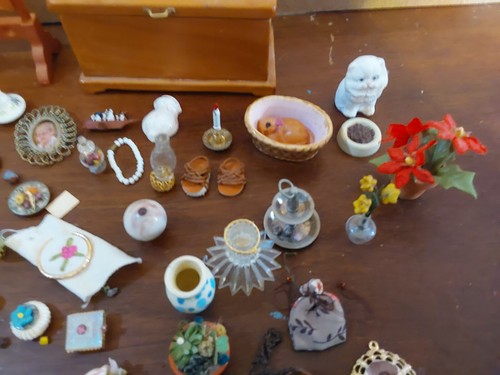 Vintage Dollhouse Furniture Miniature Wooden Cedar Chest Dresser Mirror Misc - Picture 7 of 15