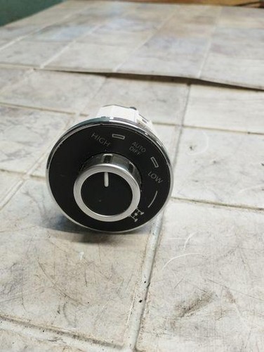 VW TOUAREG 7LA, 7L6, 7L7 Schalter 7L6941435N 2.50 Diesel 128kw 2005 18232852 - Bild 5 von 5