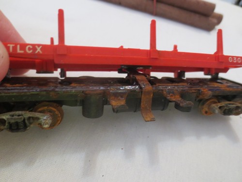 TWO HO Scale by LIONEL #0300 TLCX LOG CAR - Picture 12 of 17
