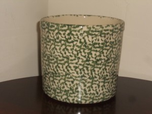 Gerald-Henn-Workshops-Large-Green-SpongeWare-Crock-Canister-Roseville-6-034-Tall