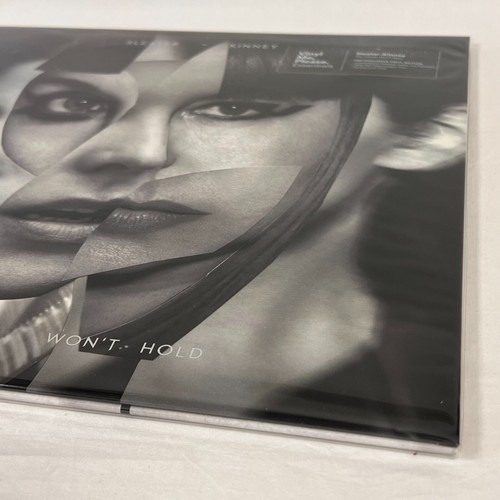 Sleater-Kinney - The Center Won't Hold (VMP Red Vinyl Me Please) | LP - Picture 6 of 12
