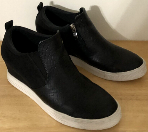 Joli Jolimall Women’s Size 8M Black With White Rubber Soles Side Zip Slip On