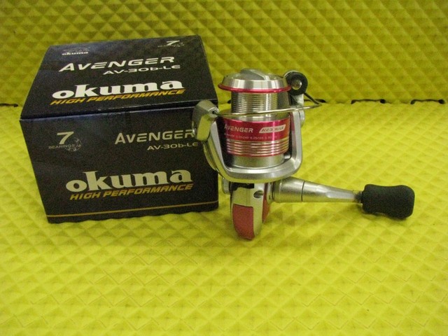 Okuma Avenger /"b/" Series Spinning Reel AV-30b