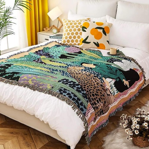 Versatile Woven Tapestry Blanket with Jungle Design & Tassels - 160x130cm - Picture 3 of 10