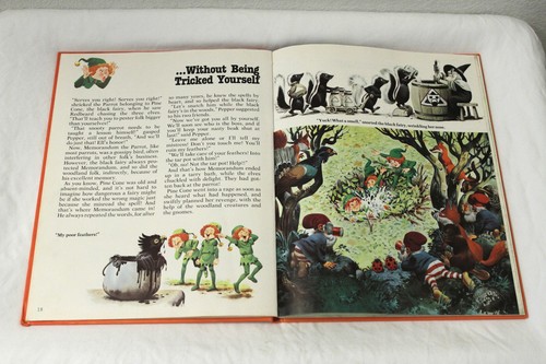 The Woodland Folk Meet the Elves by Tony Wolf (1984, HC) - Foto 15 di 19