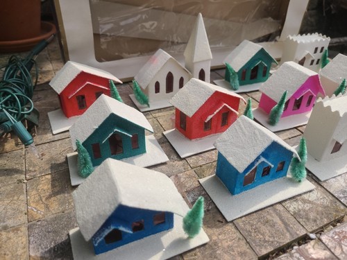Vintage SEARS Villaggio Illuminato Set 12pz Giappone Ornamento Natale anni 60 70 - Foto 2 di 14