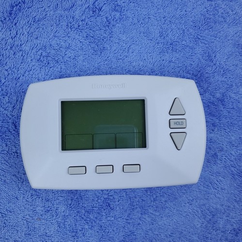 Honeywell RTH6300B1005 5-2 Day Digital Programmable Heat / Cool Thermostat  - Picture 3 of 13