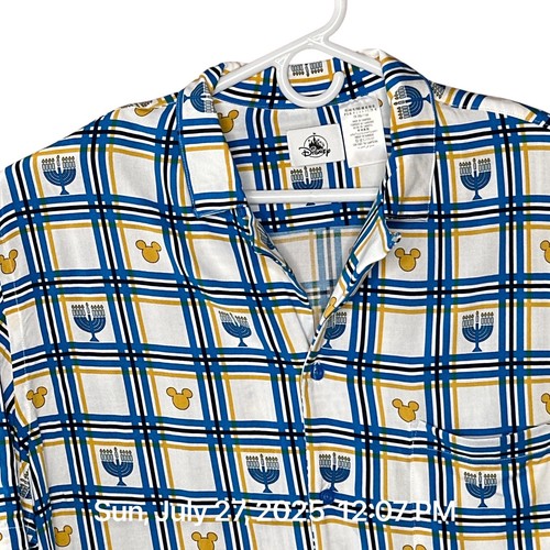 Camisa Mickey Mouse de los Parques Disney para Hombres XL Hanukkah Menorá Campamento SS De Colección Nueva - Imagen 4 de 12