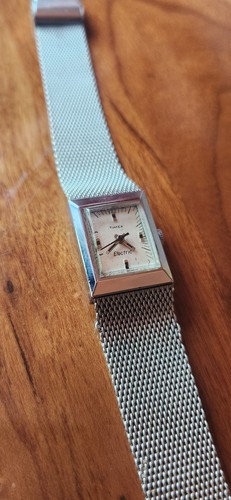Orologio Vintage Anni 60 Timex Stile Serbatoio Elettrico Bracciale Rete 25mm Art Decò Nuovo Bat - Foto 7 di 14
