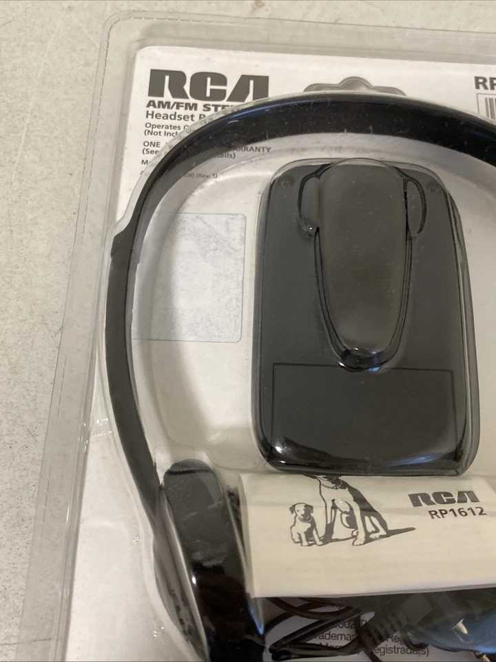 New RCA RP1612 AM/FM Stereo Headset Radio Detachable Belt Clip Lightweight - Image 4 of 4