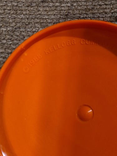 Vintage 1988 Kellogg’s Cereal Premium Tony The Tiger Frisbee Flyer Orange 4" - Picture 4 of 4