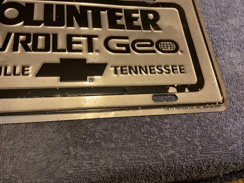 Placa de licencia de concesionario de metal voluntario Chevrolet Sevierville Tennessee - Imagen 2 de 3