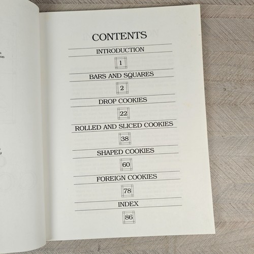 Vintage Christmas Cookies Recipe Book By Oxmoor House 1986 Baking Cookbook - Picture 4 of 8
