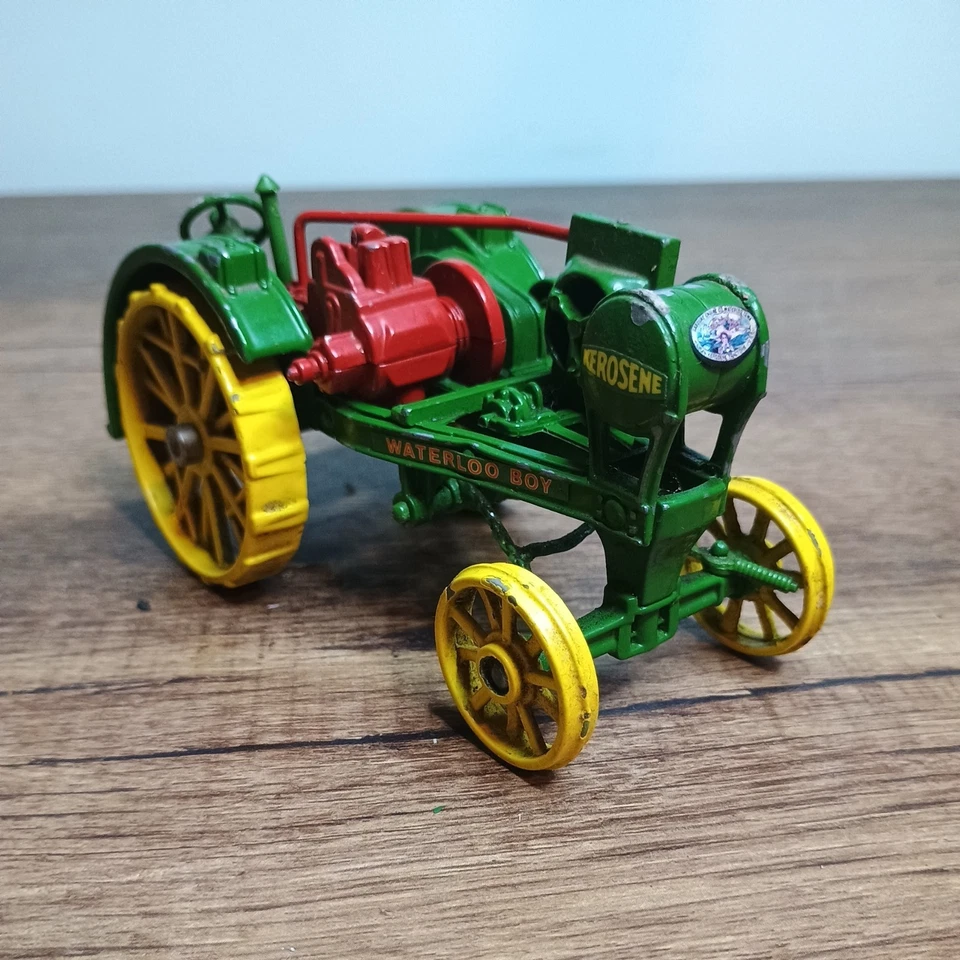 Ertl 1:32 John Deere 1915 Model R Waterloo Boy Tractor (played with condition) - Image 4 of 4