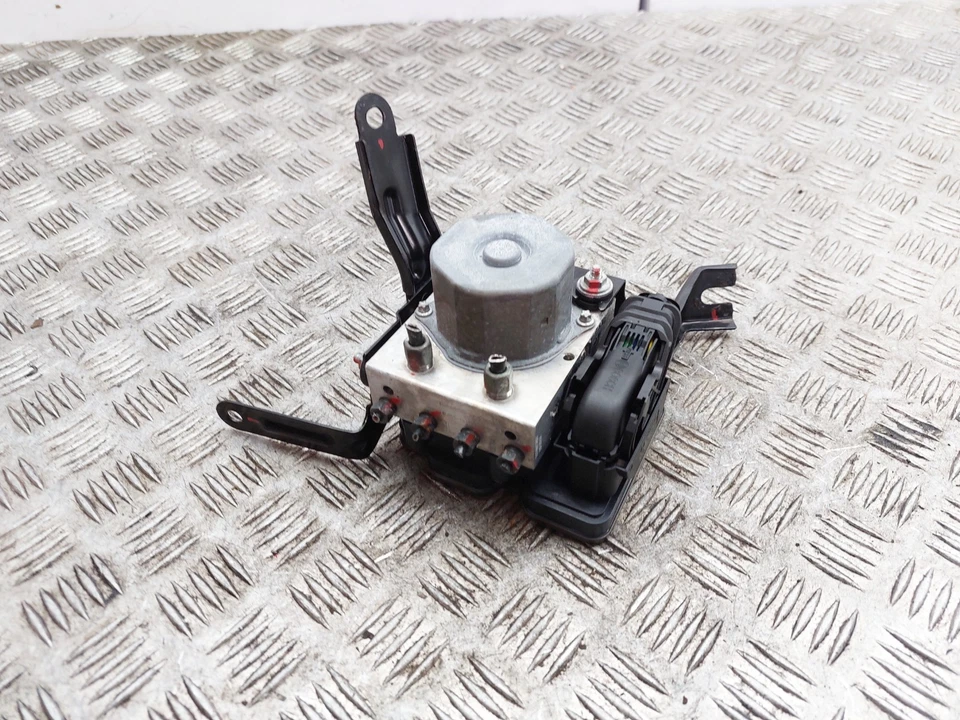 SUZUKI VITARA MK4 LY 1.4 PETROL ABS PUMP CONTROLLER MODULATOR 2016 - Image 2 of 4