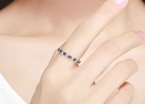 925 Sterling Silver Black Star Stackable Ring for Women Ladies Girls Retro - Picture 4 of 6